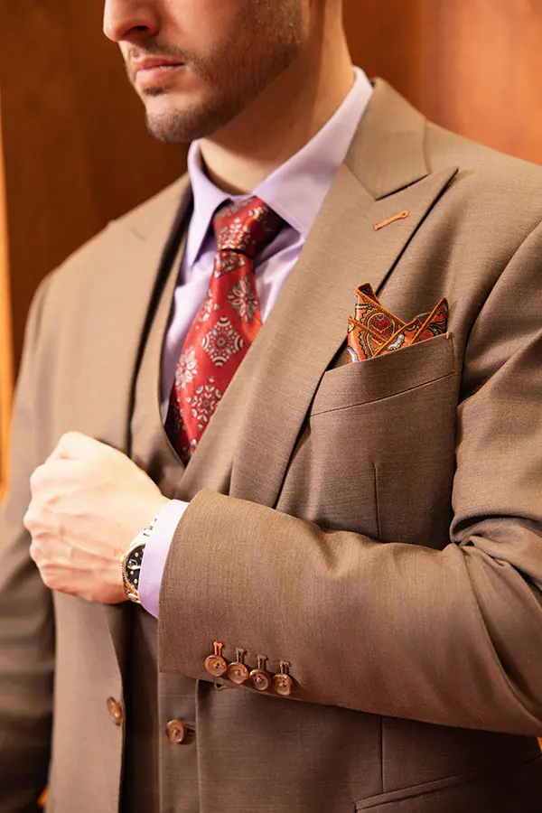 Binh Tailor - Handgefertigte Accessoires