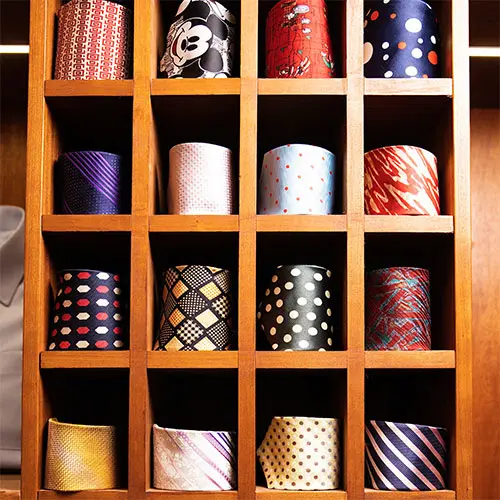 Binh Tailor - Handgefertigte Accessoires